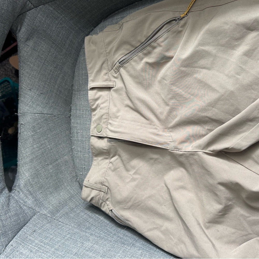 Columbia Men's Khaki Pants